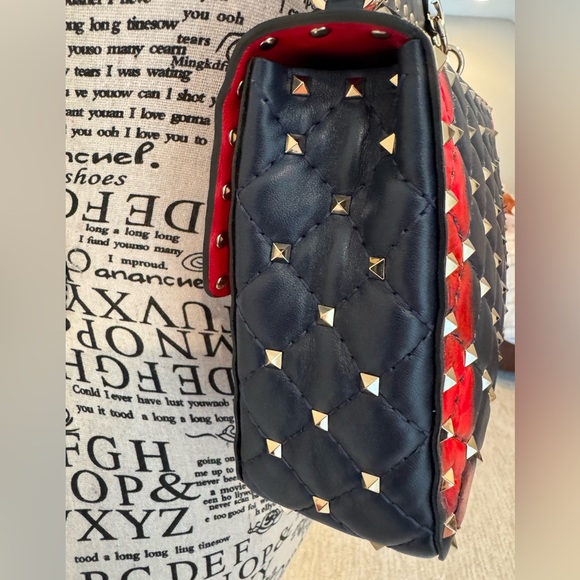 ❤️Valentino Garavani❤️ - Picture 11 of 17